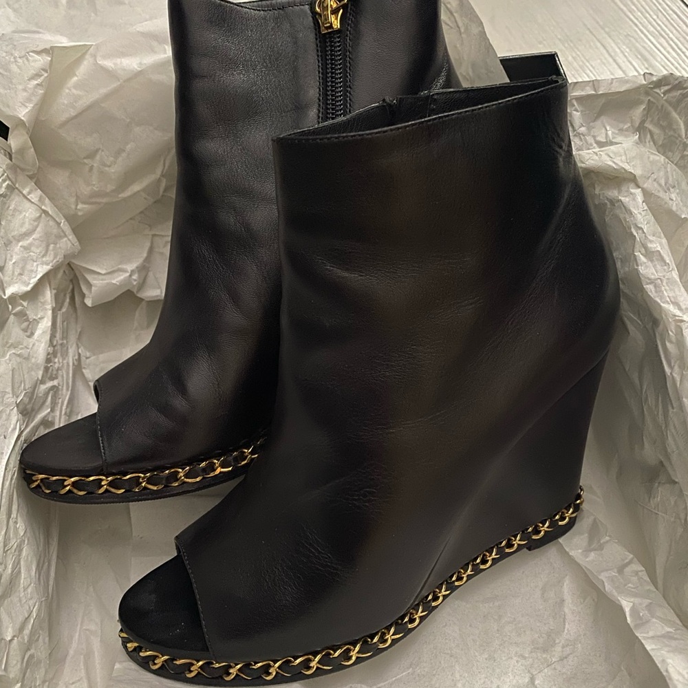 Chanel wedge size 7.5